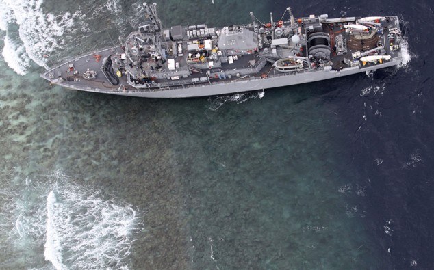 uss guardian philippines aground reef